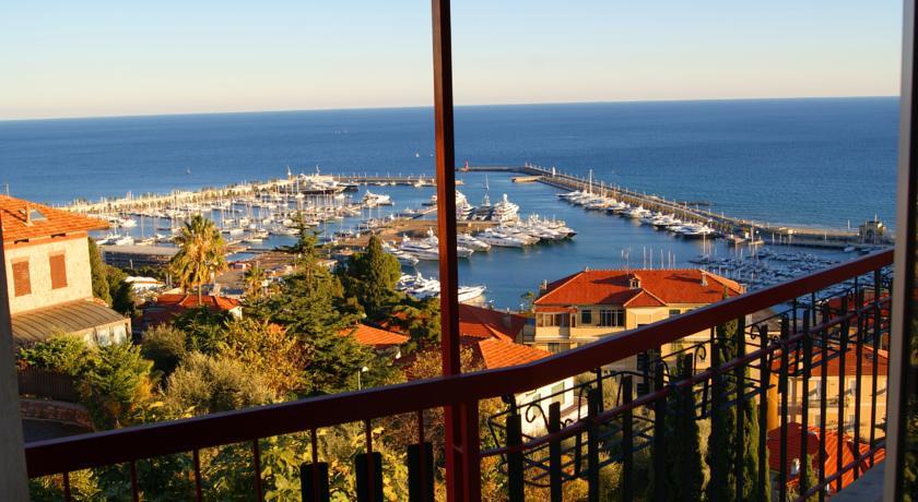Sapore Di Sale Apartment Imperia Bilik gambar