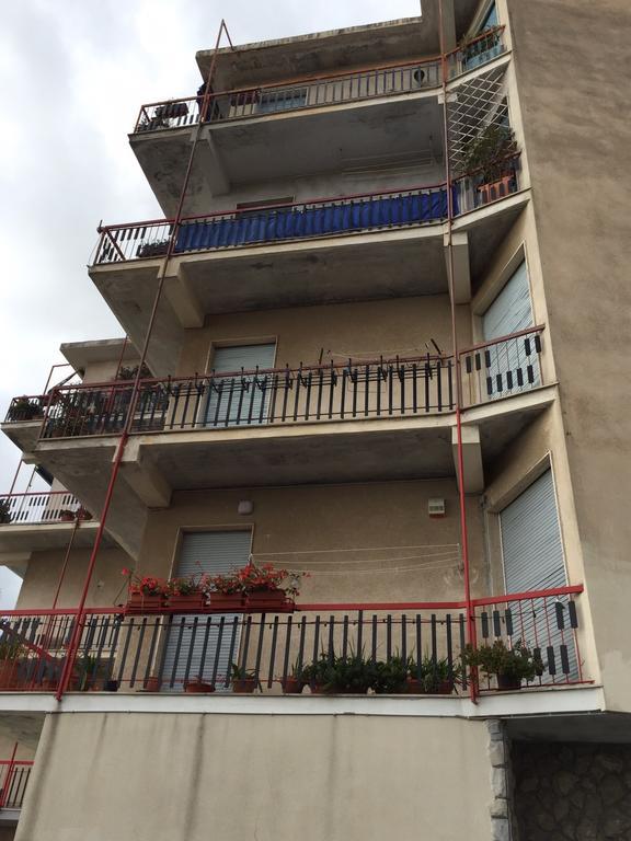 Sapore Di Sale Apartment Imperia Bilik gambar